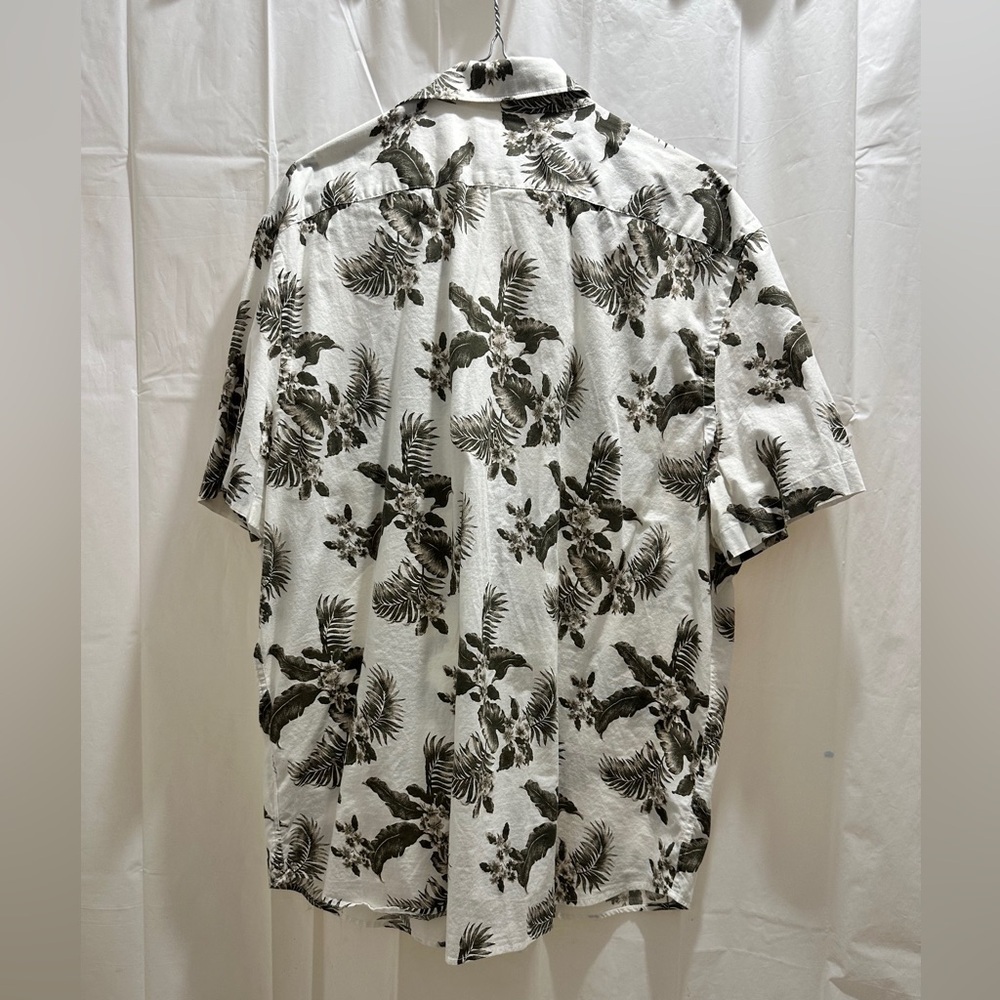 Express Men's Tropical Print Short Sleeve Shirt - Picture 3 of 4